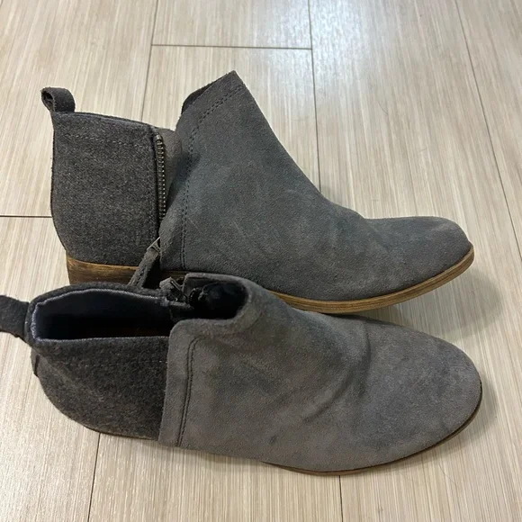 Toms Gray Suede Ankle Booties - Picture 5 of 11